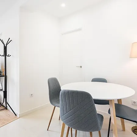 Guestready - Japandi-chic In Lägenhet